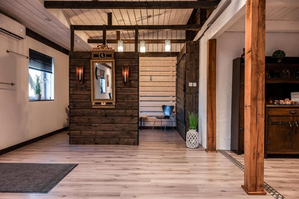 Unique Rustic Property In Skane Linderod エクステリア 写真