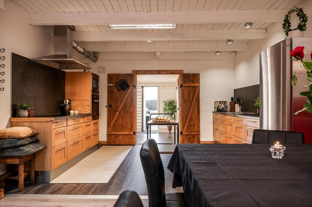 Unique Rustic Property In Skane Linderod エクステリア 写真